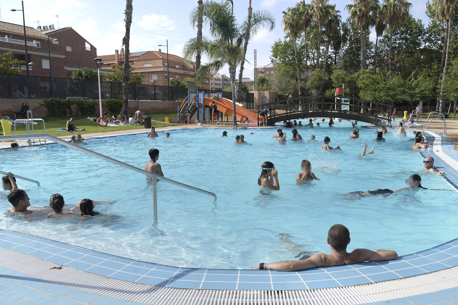 La piscina lúdica municipal de Paiporta ofrecerá durante el mes de